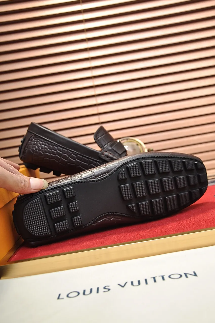 Men's men's shoes 💰420💶 [LV Doudou shoes] (water-dyed cowhide lining) new model is on the market, available on the official website. The new Doudou shoes are processed into single-color materials, and the uppers are made of imported horsehide leather. The body of the shoe is fully hemmed with mark thread, and is lined with imported original cowhide leather. The elegant shoe shape is super suitable for all-matching, and the size is 38-44.